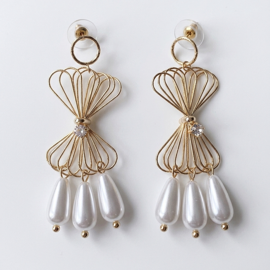 PEARL COQUETTE EARRINGS