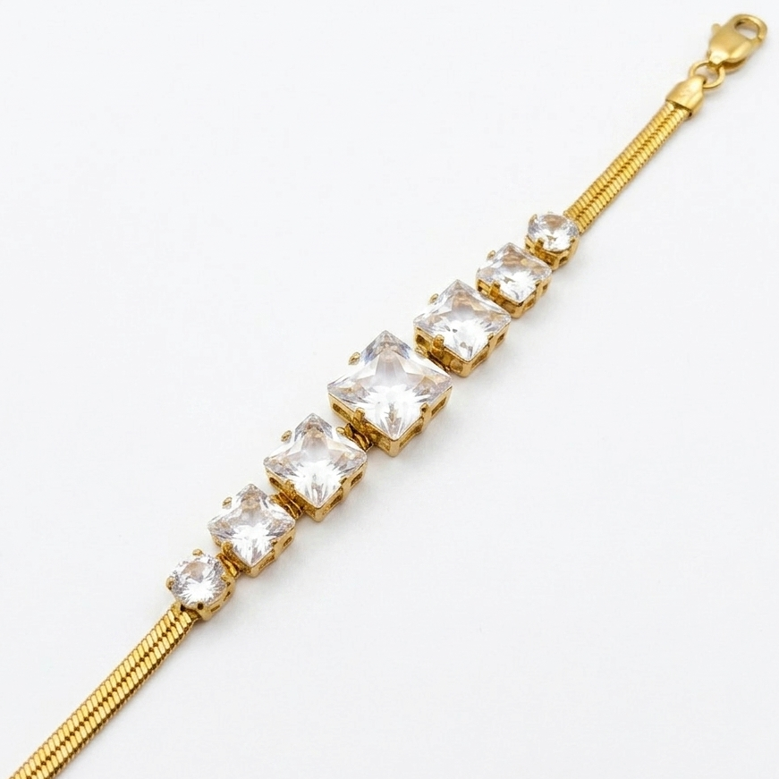LYLA BRACELET