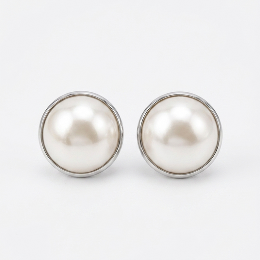 PEARL STUDS