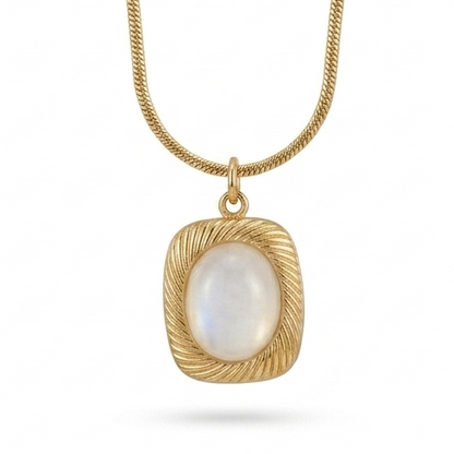 ESME NECKLACE