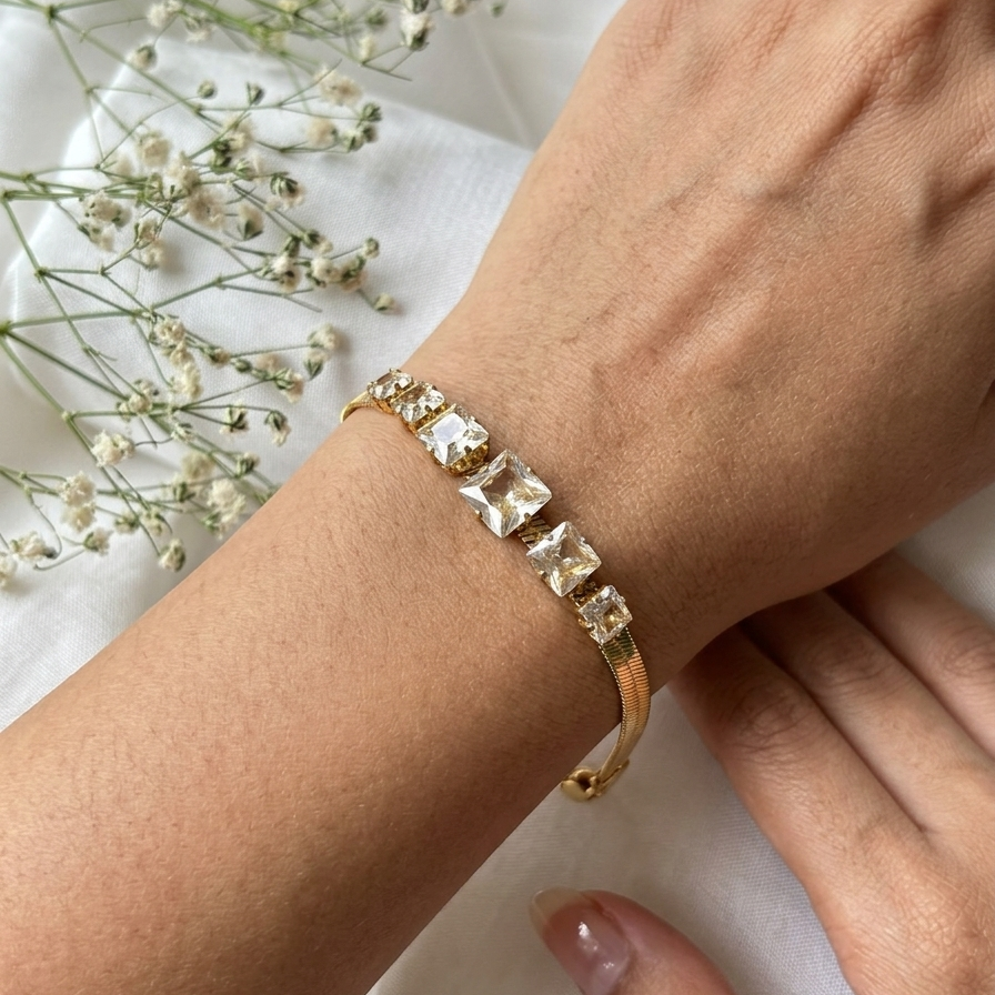 LYLA BRACELET