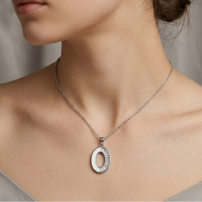 RHINESTONE OVAL NECKLACE