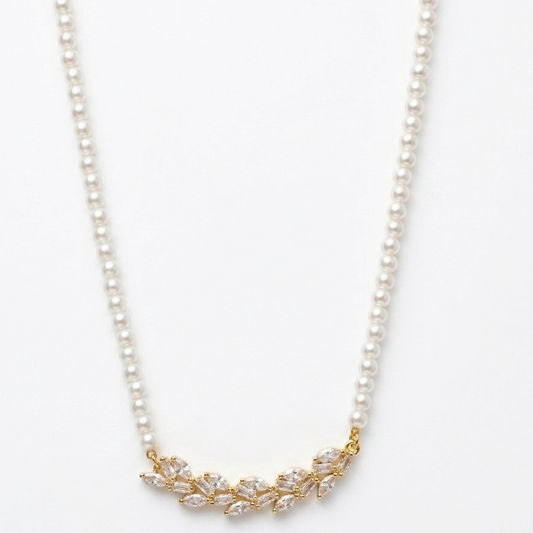 BETTY NECKLACE