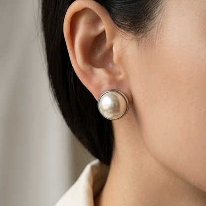 PEARL STUDS
