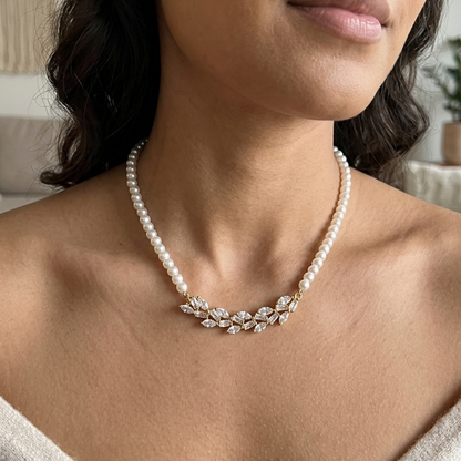 BETTY NECKLACE