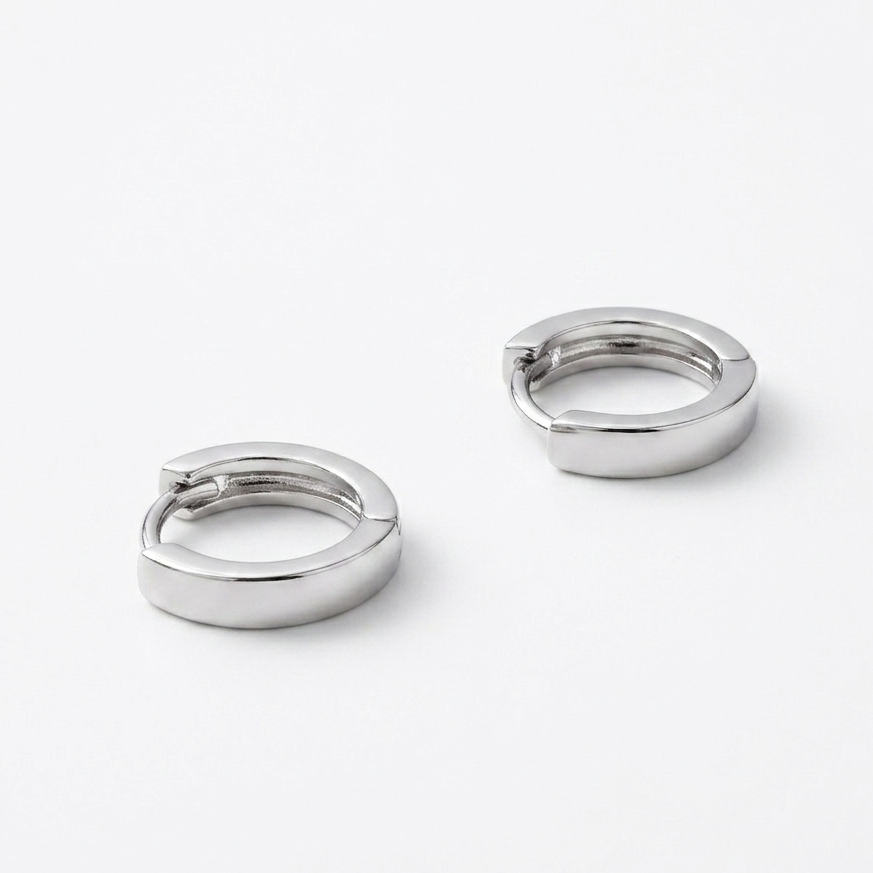 BASIC SILVER HUGGIES