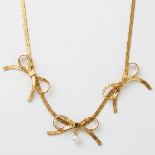 COQUETTE NECKLACE