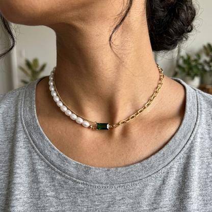 PEARLIA NECKLACE