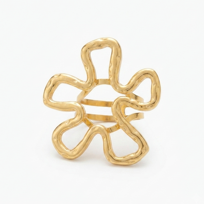 LYANA RING