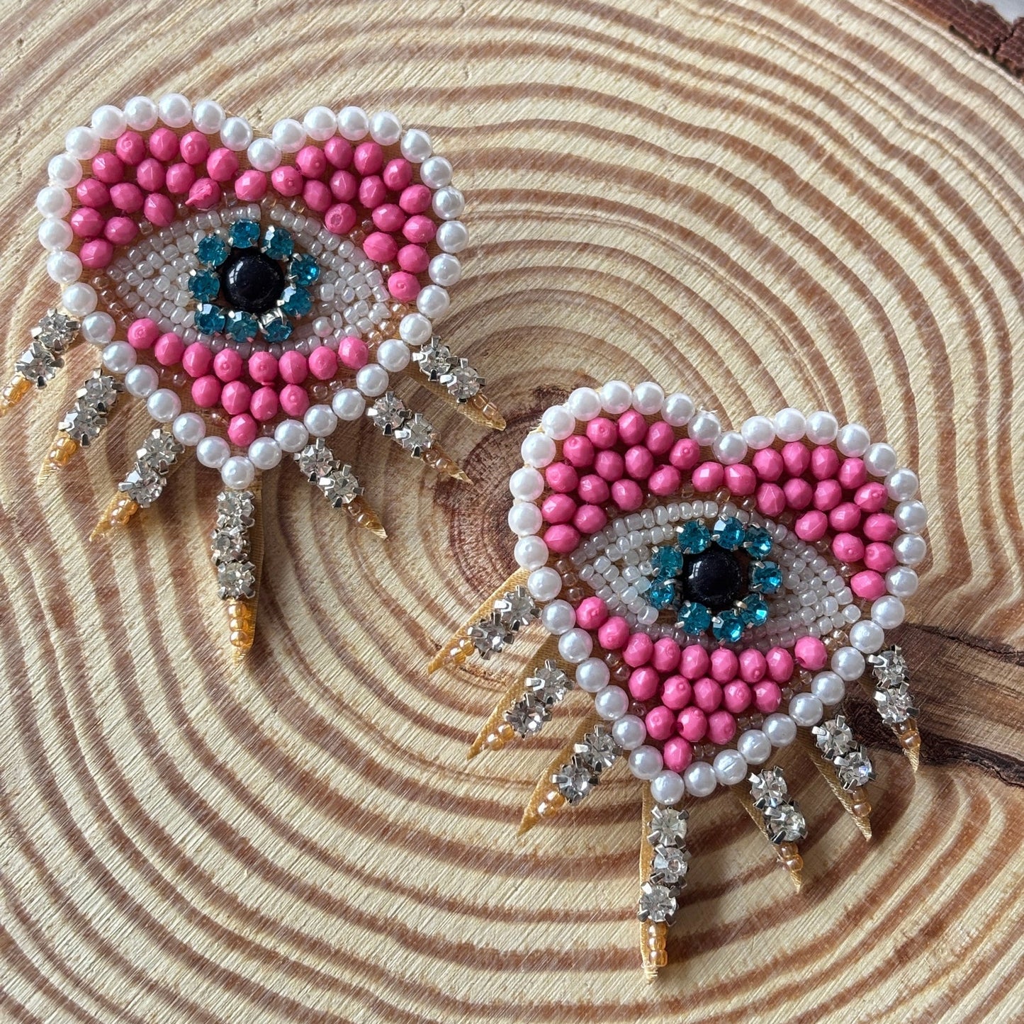 EYE-HEART EARRINGS