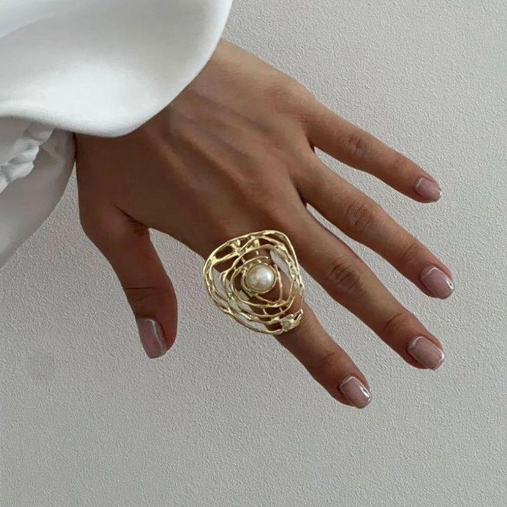 GEOMETRIC PEARL RING