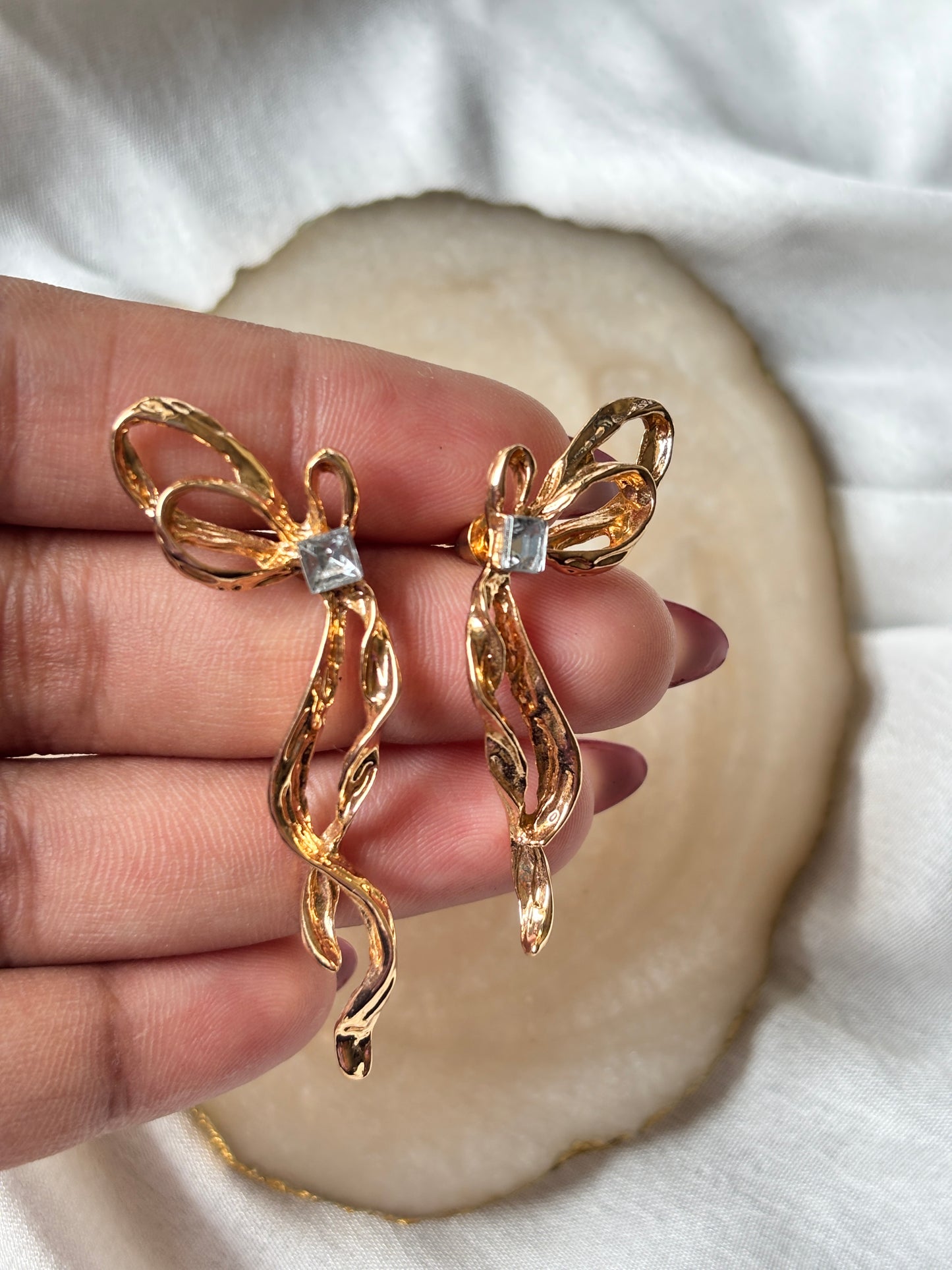 HALF & HALF BOW EARRINGS