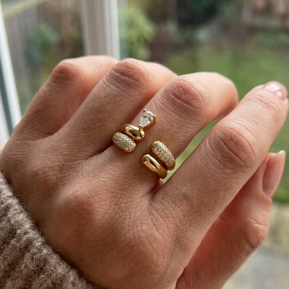 AVERY RING