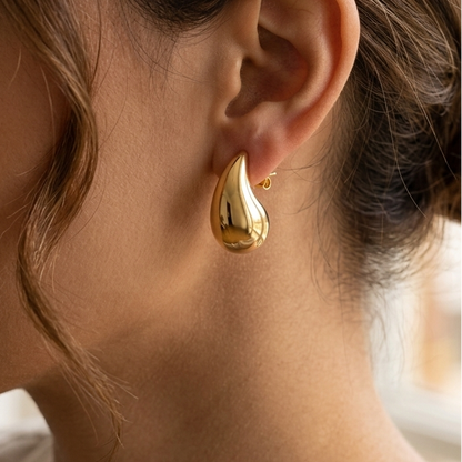 TEAR-DROP EARRING