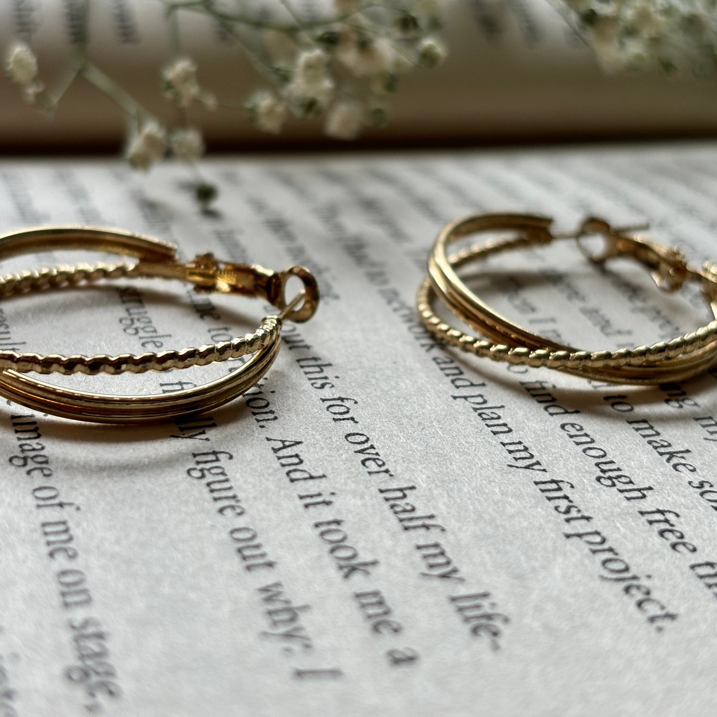 INTERLINKED HOOPS