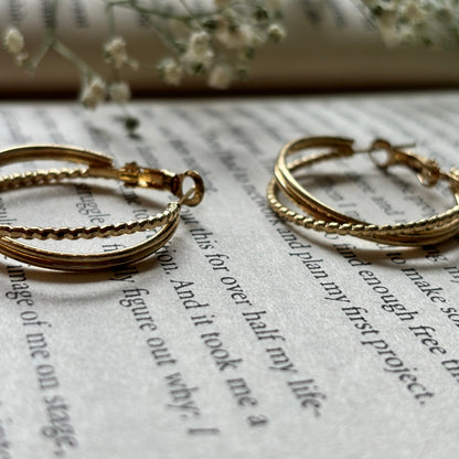 INTERLINKED HOOPS