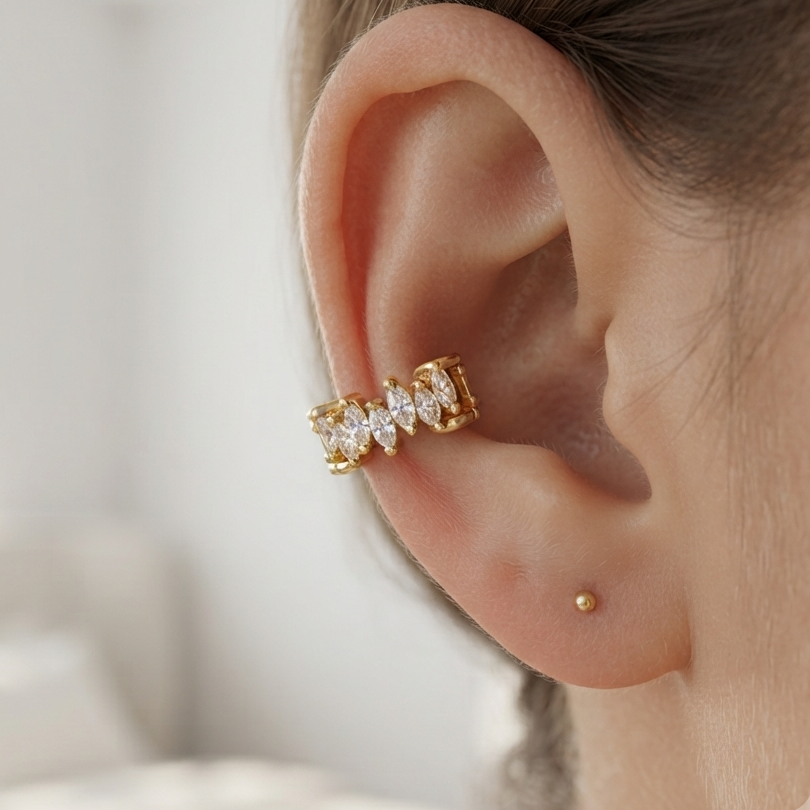 SOLITAIRE EARCUFF